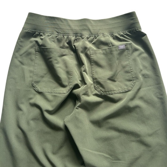 FIGS SET Moss Rafaela Oversized Scrub Top AND  High Waisted Livingston Pants L - Picture 12 of 16